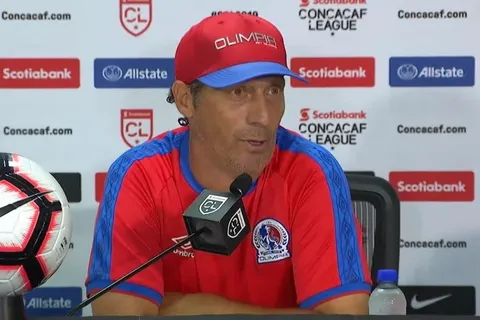Pedro Troglio llena de elogios al fútbol costarricense