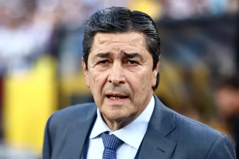 Luis Fernando Tena, DT de Guatemala.