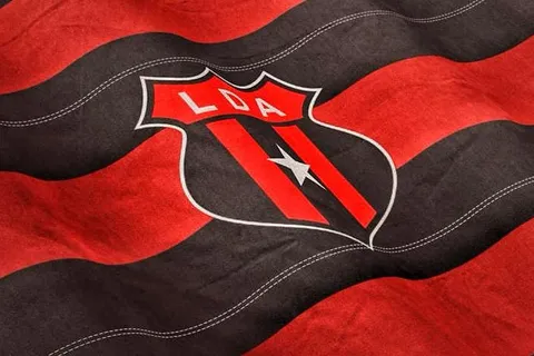 "No sigue": Fue campeón con Alajuelense, jugó en La Sele y se quedó sin club por un escándalo