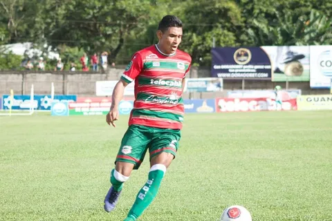 El lateral derecho que llegaría como refuerzo a Alajuelense