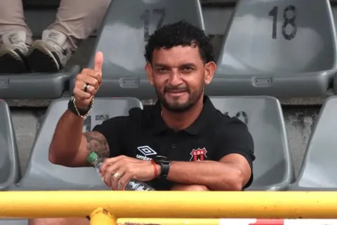 Michael Barrantes sorprendió con su nuevo proyecto.