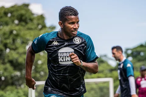 “No queda más”: Fidel Escobar conmueve a Saprissa con una despedida impensada tras el fracaso en la Copa Centroamericana