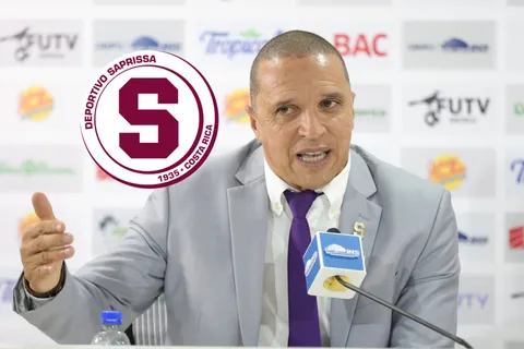 Erick Lonnis no se calló nada y señaló al culpable del fichaje que todos critican en Saprissa: “No importa”