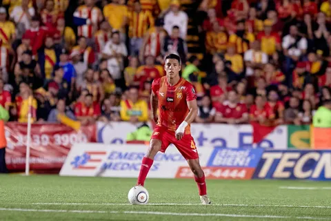 No se va solo: Orlando Galo se marcha a Europa con otra pieza de Herediano