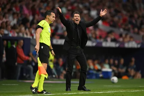 El mensaje de Simeone a Julián Álvarez tras no concretarse su salida al Barcelona