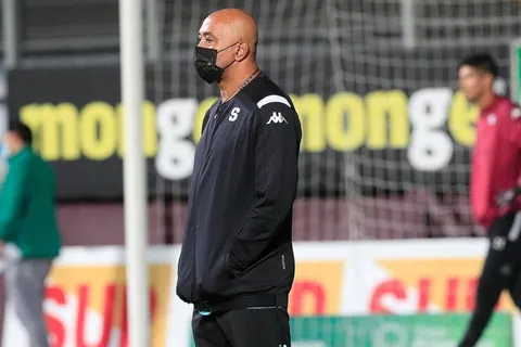El conflicto interno que desencadenó en la salida de Mauricio Wright del Saprissa