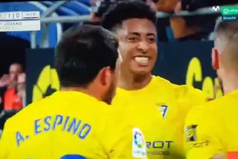 El 'Choco' Lozano pone fin a su sequía goleadora