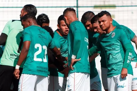 Marathón cerca de cerrar la llegada de otro defensor