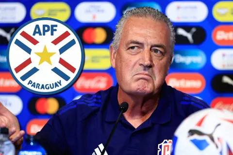 Lo de Gustavo Alfaro y Paraguay está frenado. (Foto: Getty Images)