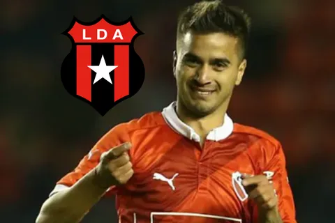 Así juega 'Droopy' Gómez, el 10 que brilló en un gigante de Argentina y ahora suena en Alajuelense