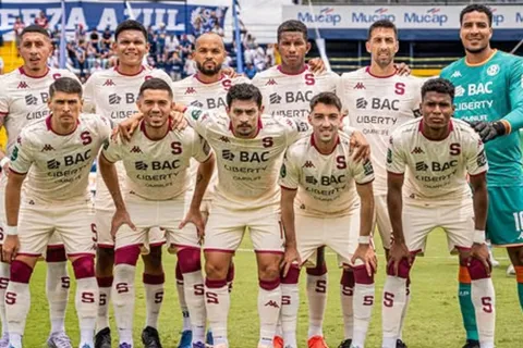 Vladimir Quesada en alerta: la joya de Saprissa que podría firmar con otro club de Costa Rica justo antes del cierre del mercado de fichajes