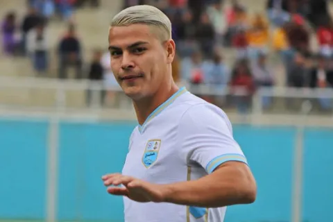 Kevin Santamaría no seguirá en el Llacuabamba de Perú