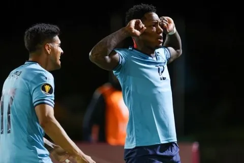 La sorpresiva decisión de Luis Palma y Romell Quioto a un mes de Copa Oro