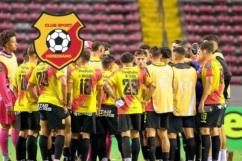 Jugó lesionado y ahora puede transformarse en otra baja de Herediano: “Esperemos que no sea un desgarro”