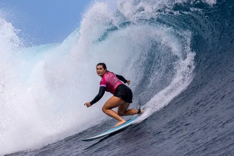 Brisa Hennessy en París 2024: a qué hora y dónde ver hoy la semifinal de surf de los Juegos Olímpicos