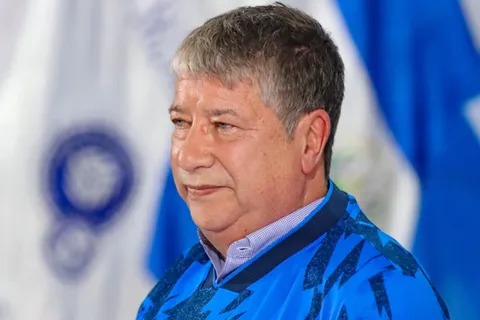 "Nunca me llamaron": legionario de El Salvador instala la polémica y le manda un mensaje al Bolillo Gómez