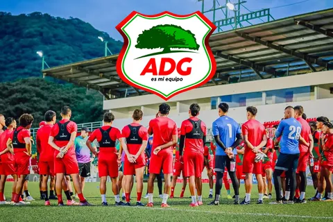 Es odontólogo, en su último club ganó un solo partido y ahora dirigirá a Guanacasteca