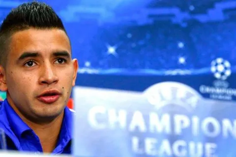 Un paraguayo se une a Bryan Ruiz para rescatar al Santos