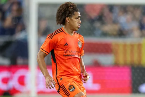 Carrasquilla se aleja de Houston Dynamo: confirman nuevo destino para el Jugador del Año de Concacaf