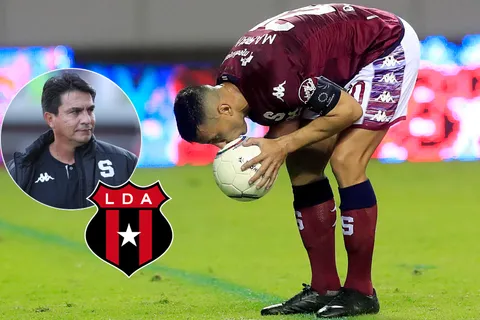 ¿Llega Mariano Torres al clásico contra Alajuelense? Vladimir Quesada despejó la duda