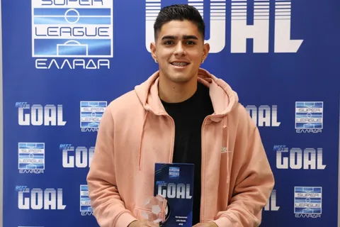 Luis Palma recibe otro premio en el futbol de Grecia