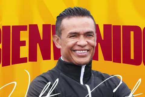 Jafet Soto escucha el pedido de Walter Centeno para su llegada a Herediano