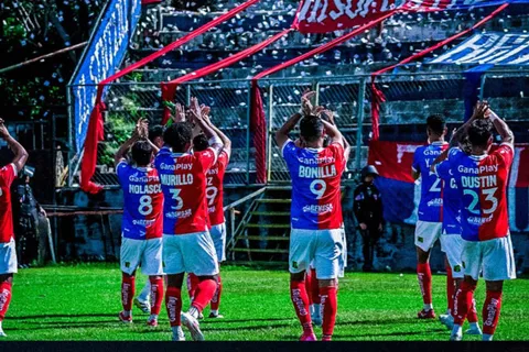 Inolvidable: FAS logra hito histórico que nadie había podido desde hace casi 20 años