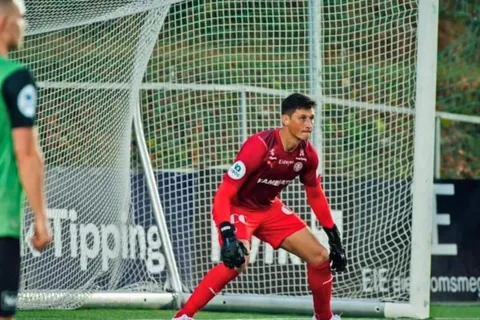 Nicholas Hagen registró cinco partidos sin recibir gol en Europa