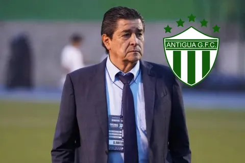 Luis Fernando Tena festeja una noticia que llega desde Antigua GFC
