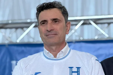 "Ningún futbolista": José Francisco Molina impacta con su respuesta sobre la primera convocatoria como DT de Honduras