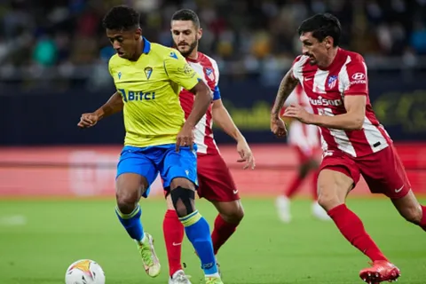 Choco Lozano marcó un golazo en la derrota del Cádiz contra el Atlético de Madrid [VIDEO]