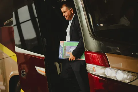 Fedefútbol busca un reemplazo para Claudio Vivas.
