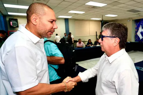 Yamil Bukele pone fecha a la duración del contrato del Bolillo Gómez en la Selección de El Salvador