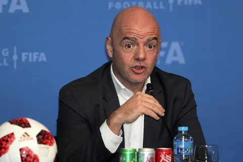 Infantino afirma que tiene "mayoría" para adelantar su expansión