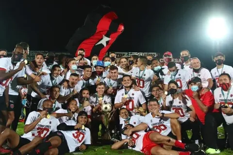 Campeón con Alajuelense se va a otro club de Costa Rica.