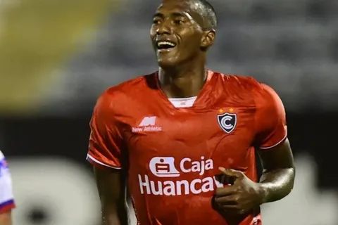 Doblete de Abdiel Ayarza en la victoria de Cienciano sobre Ayacucho [VIDEO]
