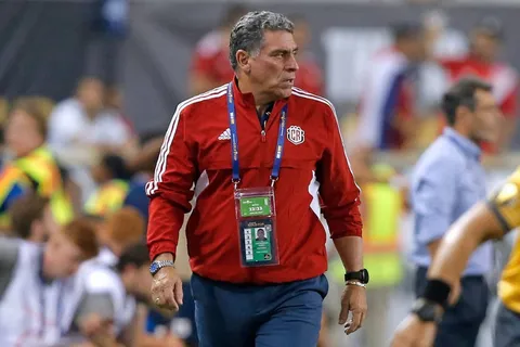 El insólito mensaje de Luis Fernando Suárez a la afición de Costa Rica.