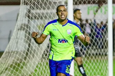 Ya fue confirmado: Eddie Hernández ficha por un gigante de Centroamérica