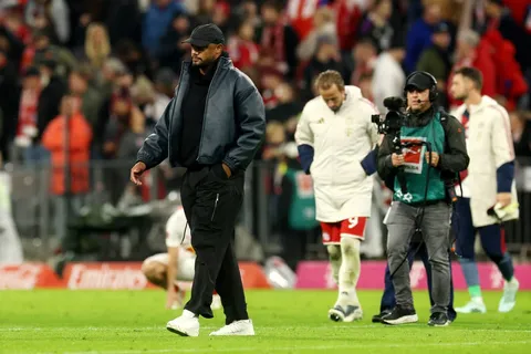 Vincent Kompany fue hospitalizado tras colapsar; su cuerpo técnico asumirá sus funciones hasta nuevo aviso