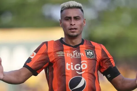  Darwin Cerén: “Nombrar al Águila campeón era lo más justo”
