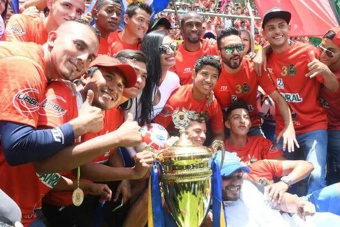Salió campeón en Municipal, lo creían retirado y ahora firmó con el equipo menos pensado de Guatemala