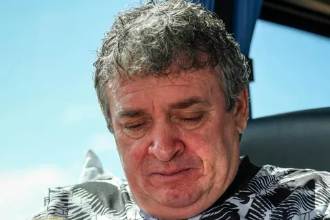 Oscar Ramírez se mostró muy molesto.