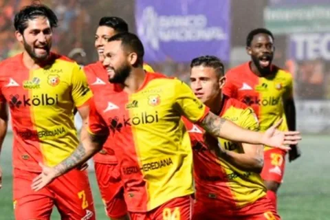 Herediano se convierte en el otro finalista tras eliminar a Puntarenas