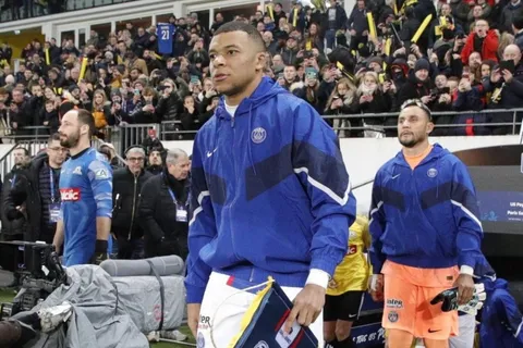 Con cinco goles de Mbappé y Keylor Navas titular, el PSG derrotó a Pays de Cassel en Copa de Francia