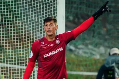 Nicholas Hagen debutó en la Eliteserien