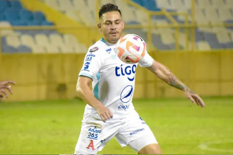 Alianza vuelve a perder a Fito Zelaya