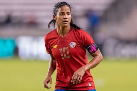 Shirley Cruz aparece en el once histórico de Concacaf