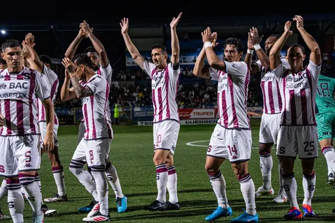 No es Óscar Duarte: Saprissa negocia la salida de una inesperada figura que revoluciona al club