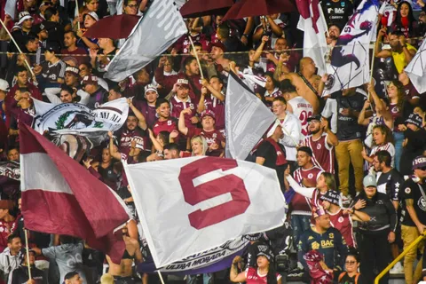 "Está muy interesado": Saprissa se aproxima a cerrar la llegada bomba que revolucionará el fútbol de Costa Rica