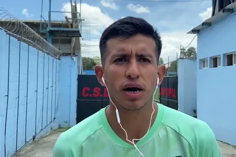 Éxodo en Municipal: Dos de sus jugadores pasarán a préstamo a Cobán Imperial